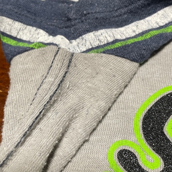 Seattle Seahawks V-neck shirt women’s size XL - Picture 5 of 7
